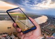 大橋秀麗入鏡來(lái)